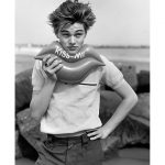 Een 41-jarige toeriste in Duitsland werd per ongeluk getroffen door een kogel van een jager, die afketste op de beugel in haar beugel-bh.
