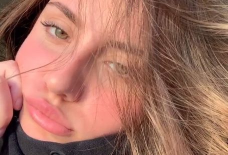Imagine being thiiiis beautiful