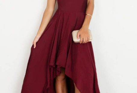 This dress is simple but gorgeous! It features a plunging neckline and thigh split to make it a fun, flirty dress for your next occasion!