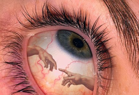 Follow my Pinterest for more! Detail of God and Adam’s hands from Michelangelo’s “The Creation of Adam” painting. Shown on my eyeball lmao. Instagram.com/harriett_ george15 #EyeArt #Eyes #Art #ArtInspo