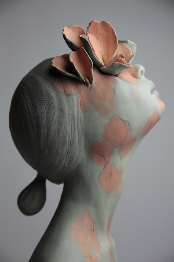 Gosia, a Poland-born, Toronto-based sculptor, creates feminine figures with touches of the surreal, whether reflecting the natural world or expressions that extend from inside of the characters the…