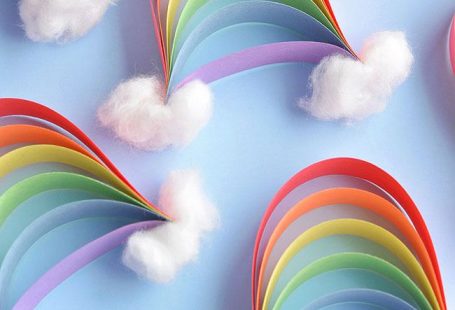 These paper strip rainbows are SO CUTE and they