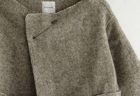 French linen jacket - love the pin closure (maybe a new life for my kilt pins!)