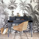 Tendance déco 2019 : du papier peint panoramique jungle noir et blanc dans un bureau