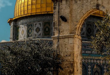 Location: Al-Aqsa Mosque, Jerusalem, Palestine Photo By Ibrahim Abed About IslamWallpapers.com We have a collection of beautiful Islamic Wallpapers of Islamic Architecture, Mosques (Masjids) & Cultures. IslamWallpapers.com have high quality HD+ wallpapers made specifically for smartphones(Android, iPhone).