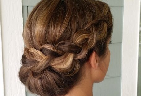Luxuskünstler vor Ort für Hochsteckfrisuren, Styling und Airbrush-Make-up in Savannah, GA. UpDo