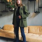Minimalist fashion Instagram accounts: Lizzy Hadfield