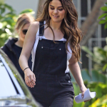 Selena Gomez Trades in Her Chop for Down-to-There Hair - Vogue