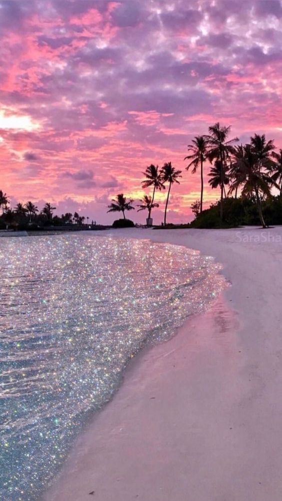Happy Friday Good morning friends Just because a decision hurts, does not mean it was the wrong decision... Happy Friday Happy Weekend #goodmorning #HappyWeekend #FridayMotivation