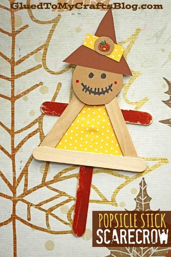 #gluedtomycrafts Craft Stick Scarecrow Puppet Friend - Kid Craft - Fall Art Project Idea #popciclesticks #gluedtomycrafts Craft Stick Scarecrow Puppet Friend - Kid Craft - Fall Art Project Idea