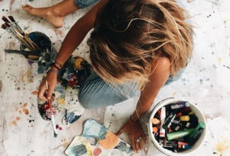 светлый, творческий, свободный