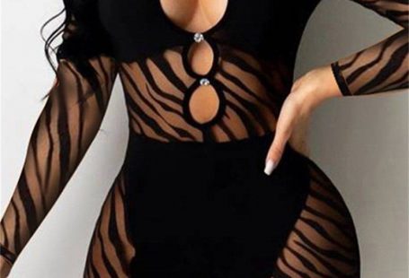 Product Name Black Fashion Sexy Patchwork Hollowed Out See-through O Neck Long Sleeve Dresses Item NO. L520493049 Weight 0.3000 kg = 0.6614 lb = 10.5822 oz Category DRESSES Tag Long Sleeve , Sexy , Fashion , Patchwork , Mini , Skinny , O Neck , See-through , Polyester , Regular sleeve , Hollowed out Material Polyester Style Fashion,Sexy Pattern Type Patchwork Element Hollowed Out,See-through Neckline O Neck Silhouette Long Sleeve Sleeve Style Regular Sleeve Dresses Length Mini Fit Type Skinny Type Patchwork Size(in) Bust Waist Hips Dresses Leng