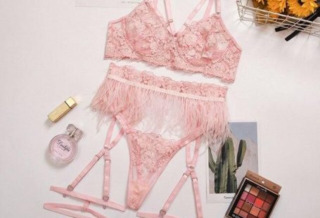 SIZE BUST PANTIES WAIST WAISTLINE PANTIESLENGTH S 76-86 76-102 68 18 M 80-90 80-106 72 19 L 84-94 84-110 76 20