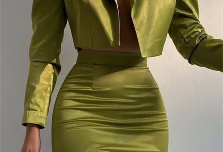 Product Name Green Fashion Sexy Solid Slit Turndown Collar Long Sleeve Two Pieces Item NO. L5629211549 Weight 0.5700 kg = 1.2566 lb = 20.1062 oz Category TWO PIECES Tag Long Sleeve , Solid , Sexy , Fashion , Turndown Collar , Solid Color , High Waist , Slit , Short , Polyester , Yes(Elastic) , Regular sleeve , Regular , Two-pieces , Conventional Material Polyester Style Fashion,Sexy Pattern Type Solid Element Slit Neckline Turndown Collar Elastic Yes(Elastic) Sleeve Style Regular Sleeve Sleeve Length Long Sleeve Suit Type Two-pieces Fit Type Re