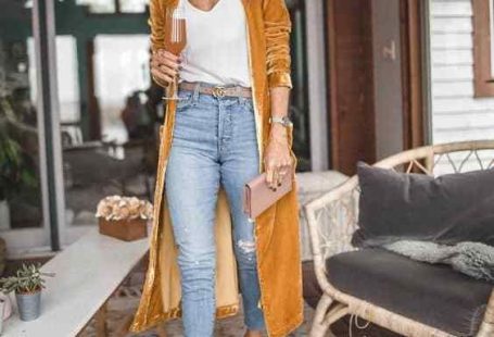 101 Simple Spring Outfit Ideas » Lady Decluttered