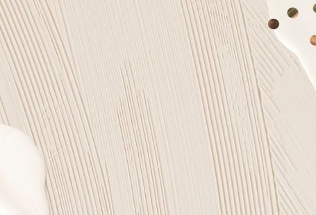 Download free image of Abstract brown background with gold glitter by Nunny about story template, abstract painting mobile phone wallpaper, glitter circle, iphone wallpaper, and paint brush stroke 2532366