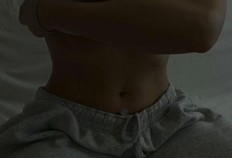 Home outfit / cozy look / sporty look / minimal style / minimal sporty look / Instagram AESTHETIC/