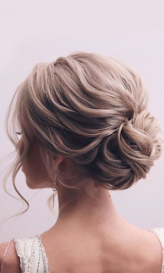 When it comes to hair dos whether it is for a night out or special occasion especially wedding. An updo is an easy way...