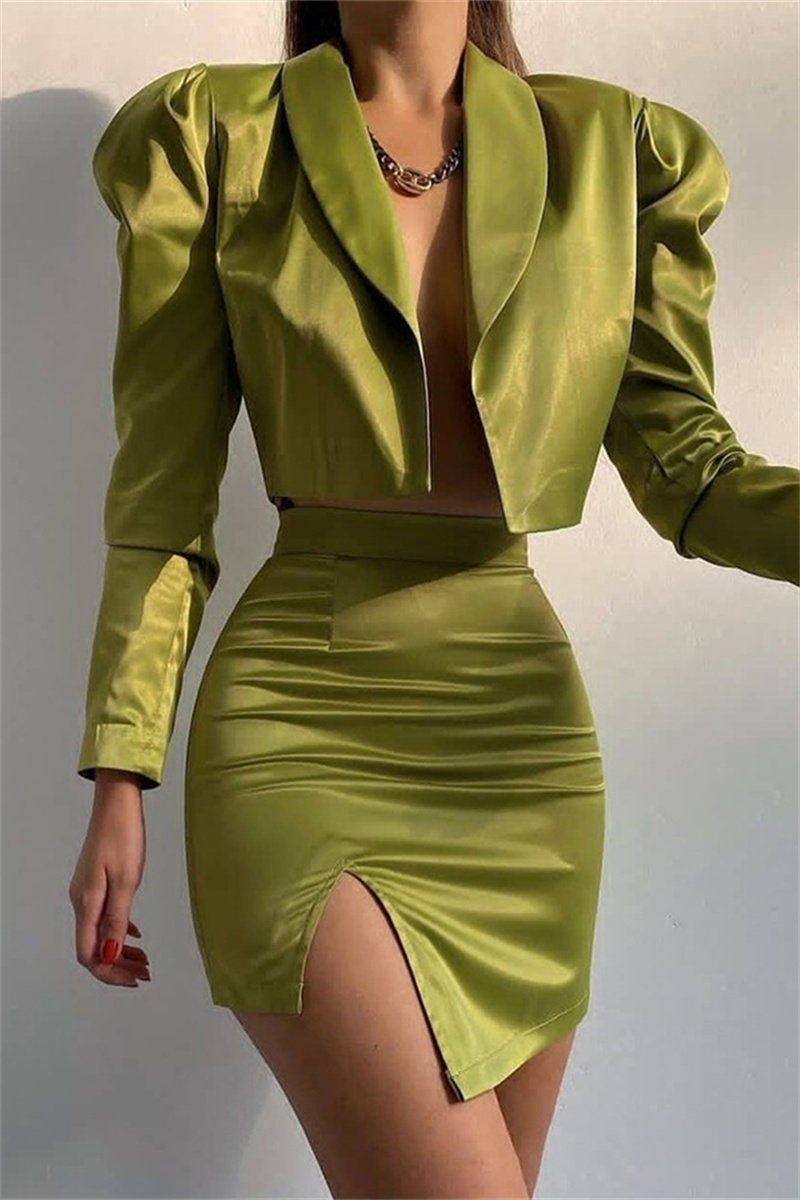 Product Name Green Fashion Sexy Solid Slit Turndown Collar Long Sleeve Two Pieces Item NO. L5629211549 Weight 0.5700 kg = 1.2566 lb = 20.1062 oz Category TWO PIECES Tag Long Sleeve , Solid , Sexy , Fashion , Turndown Collar , Solid Color , High Waist , Slit , Short , Polyester , Yes(Elastic) , Regular sleeve , Regular , Two-pieces , Conventional Material Polyester Style Fashion,Sexy Pattern Type Solid Element Slit Neckline Turndown Collar Elastic Yes(Elastic) Sleeve Style Regular Sleeve Sleeve Length Long Sleeve Suit Type Two-pieces Fit Type Re
