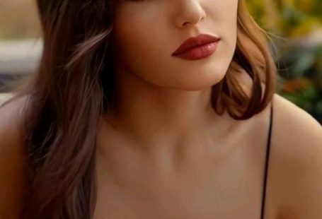 Beautiful Actress Hande ercel 😍