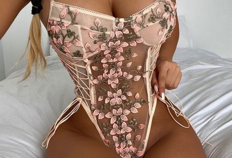 Floral Embroidery Lace Up Bodysuit - Pink / M