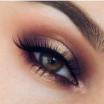 Maquillage : comment adopter la tendance du halo eyes ?
