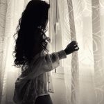 10 poses en casa para lucir sexy y empoderada este 2022