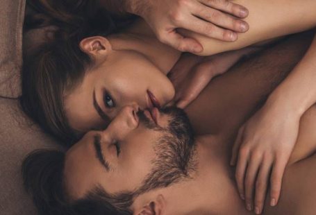 Sexstellungen: 25 heiße Positionen für mehr Lust im Bett