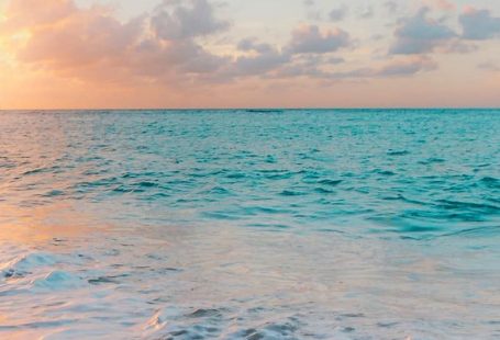 June 2021 wallpaper calendars – 30 FREE, cute, and colorful options!