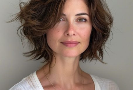 French Girl Chic: Parisian-Inspired Curtain Bangs