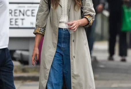 Keira Knightley enjoys a day out with her family