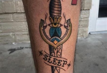 Richie Dagger Tattoo Artist at Rolandanyla