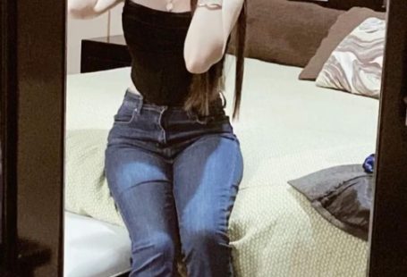 View More 34+ Selfie Thanksgiving ideas | sexy mirror selfie poses | sexy selfie poses for women