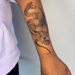 hand tattoo for girls