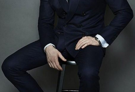 12 up-to-the-minute Business Hairstyles for Men to look Younger and Professional