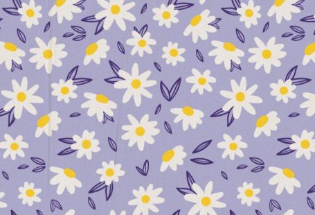 8 Free Purple Flower iPhone Wallpapers {Adorable Designs}