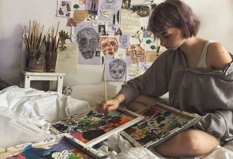 5 Crafts You Can Create With a Canvas - Society19