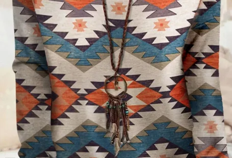 Fredar - Artistic Aztec Print Long Sleeve Pullover - Multicolor Aztec Print V Neck Long Sleeve Top, (US 16-18)XL