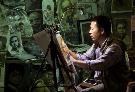 Hong Kong: 'Sketch Artist', 10pm, by Antonio Rojas Jr.