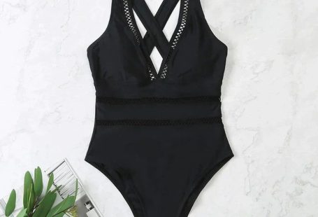 Sommerlicher Strandbikini mit V-Ausschnitt - Grüne Blätter / L
