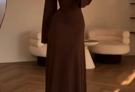 WOLFF - Modisches Strickkleid, Braun / M