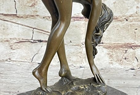 Handmade Signed Original Italian Artist Vitaleh Sexy Woman Bronze Sculpture