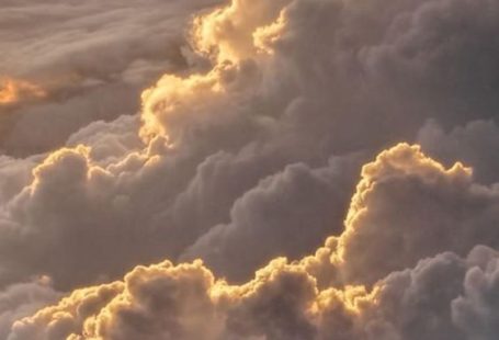 25 Aesthetic Cloud Wallpapers For iPhone (Free Download!)