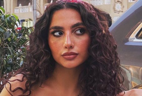 Egyptian girl