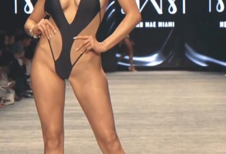 Miami Swim Week 2023 #MiamiSwimWeek2023 #bikini #bikinimodel #model #fashion