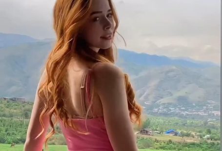 models VIDEO