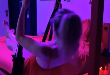 Balancoire Fetish Chambre LoveRoom 50 Nuances de Grey Nord Proche de Lille avec Jaccuzi pour Couples
